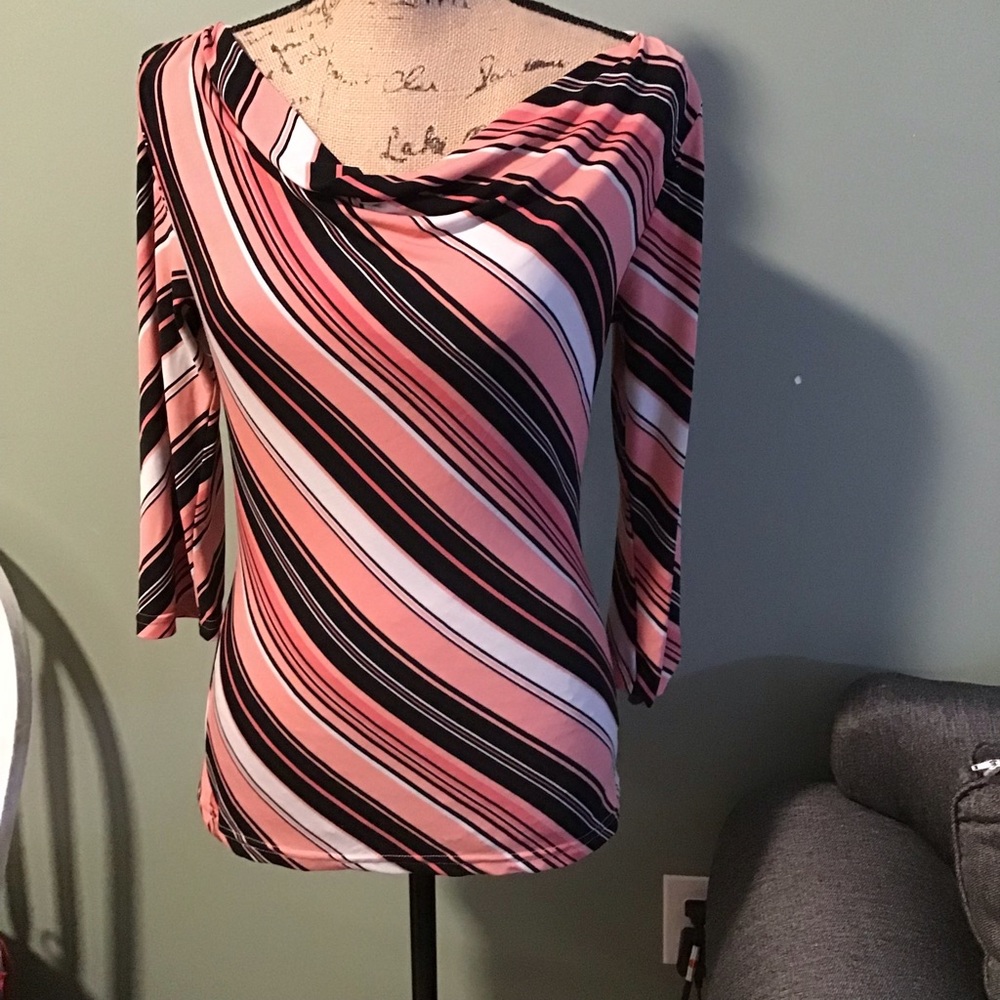 Wrapper Striped 3/4 Sleeved Stretchy top size M Preowned